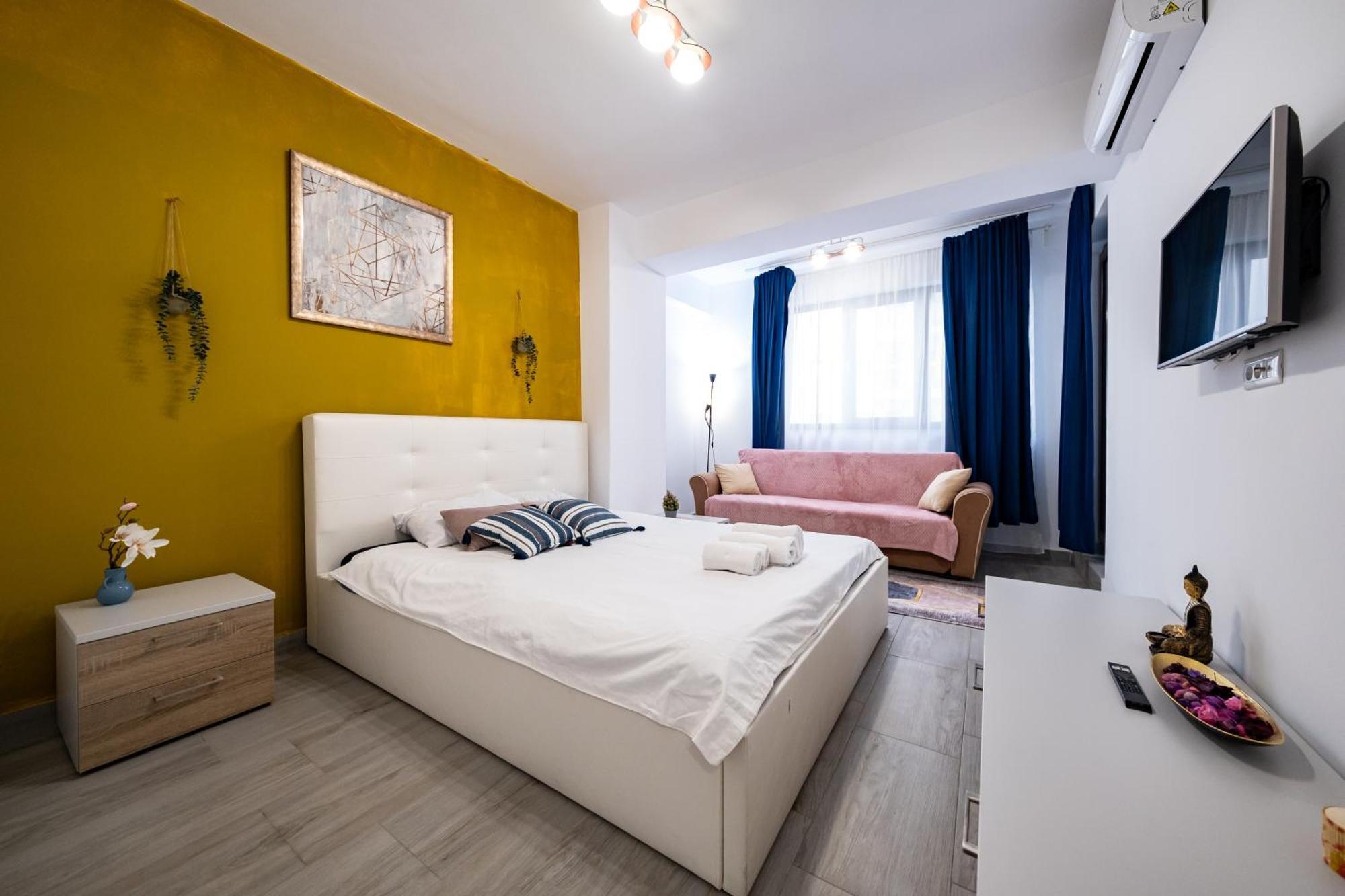 The Golden Studio - With Free Gym Bukarest Exteriör bild