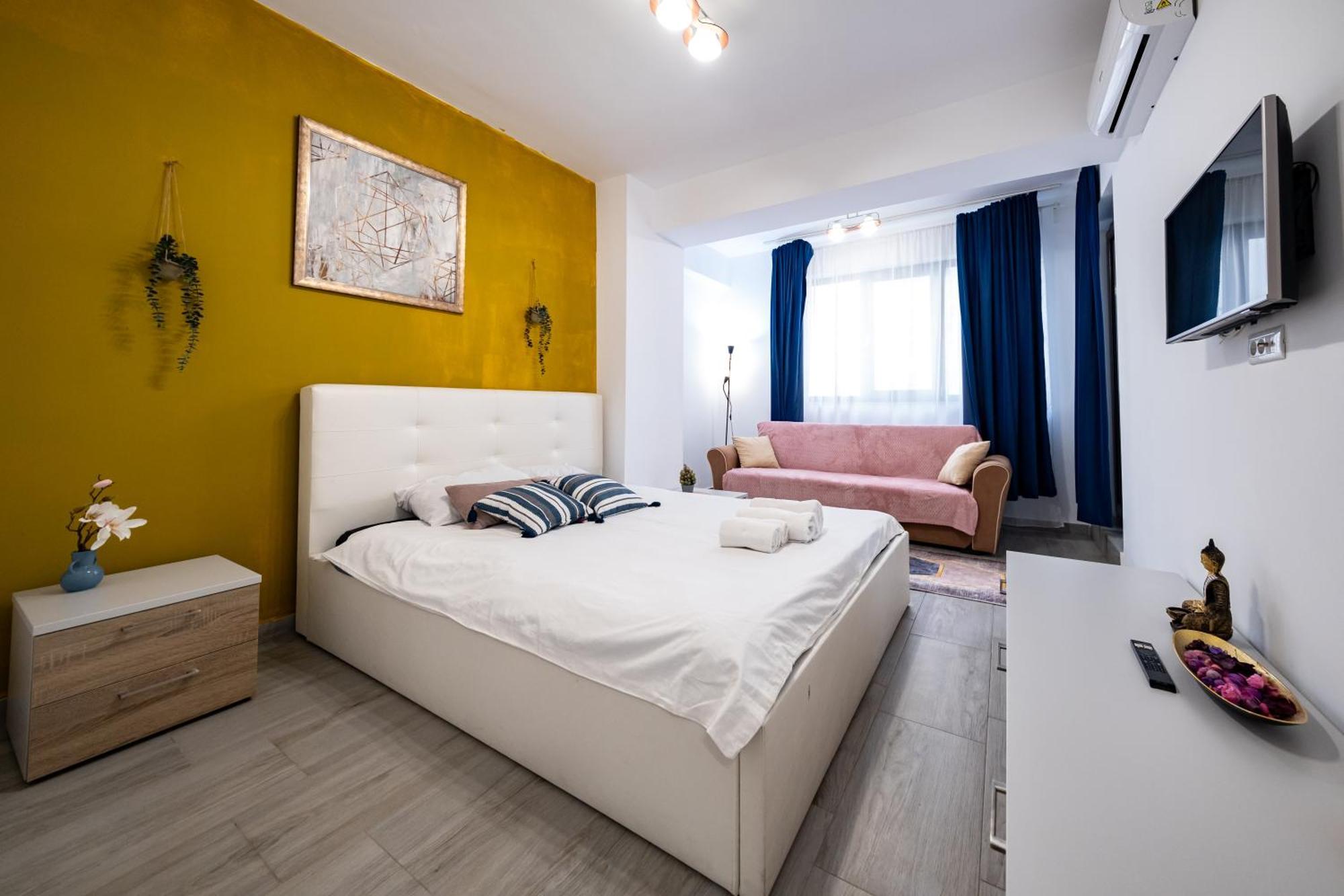 The Golden Studio - With Free Gym Bukarest Exteriör bild